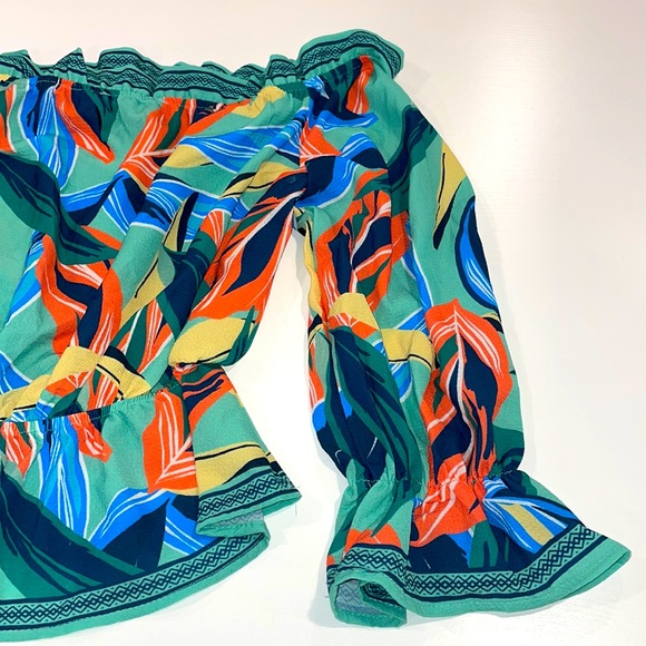 Off the shoulder cinched flowy top - Medium - Picture 2 of 3